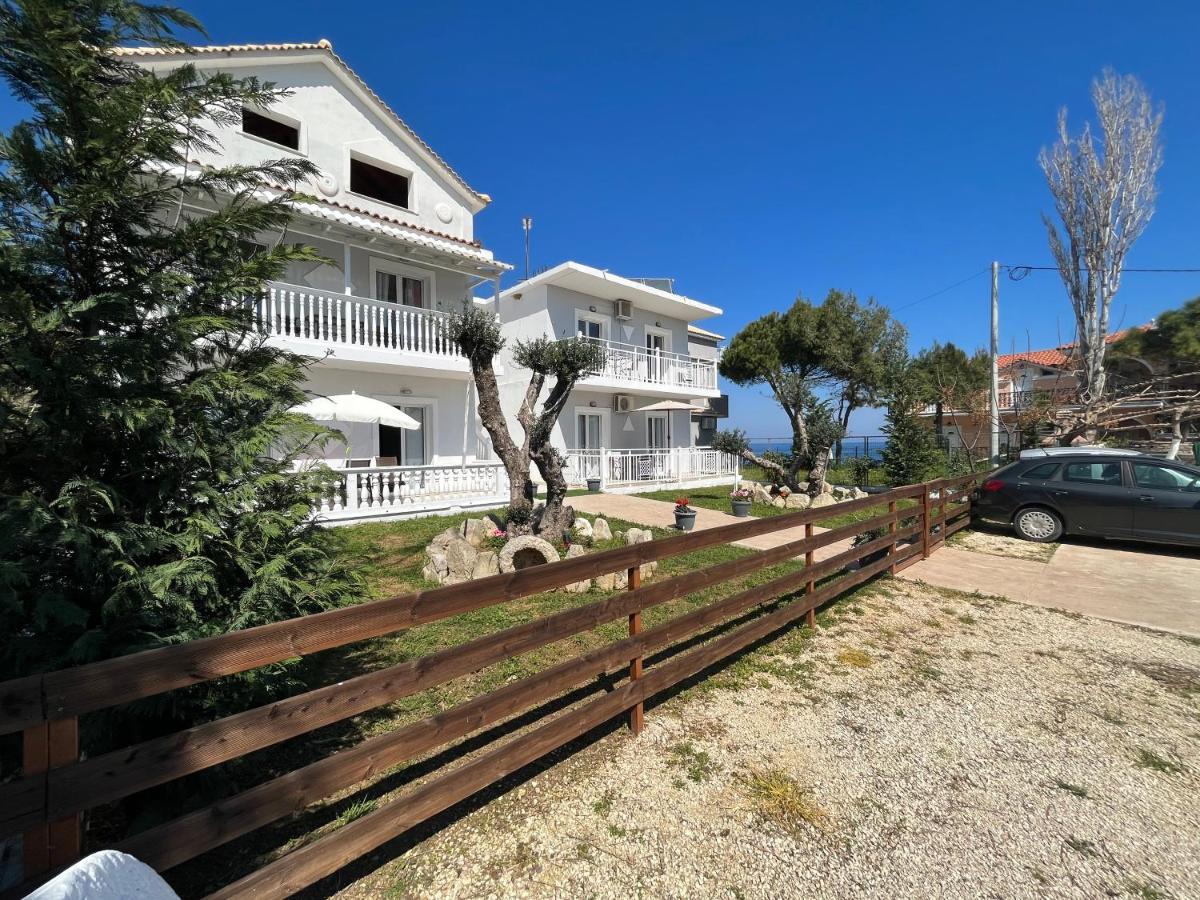 Apartmán Antonis Deluxe Amoudi